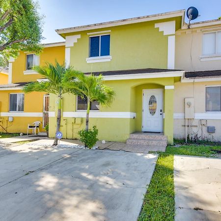 Opa-Locka Townhome, 15 Mi To Miami Beach! ภายนอก รูปภาพ