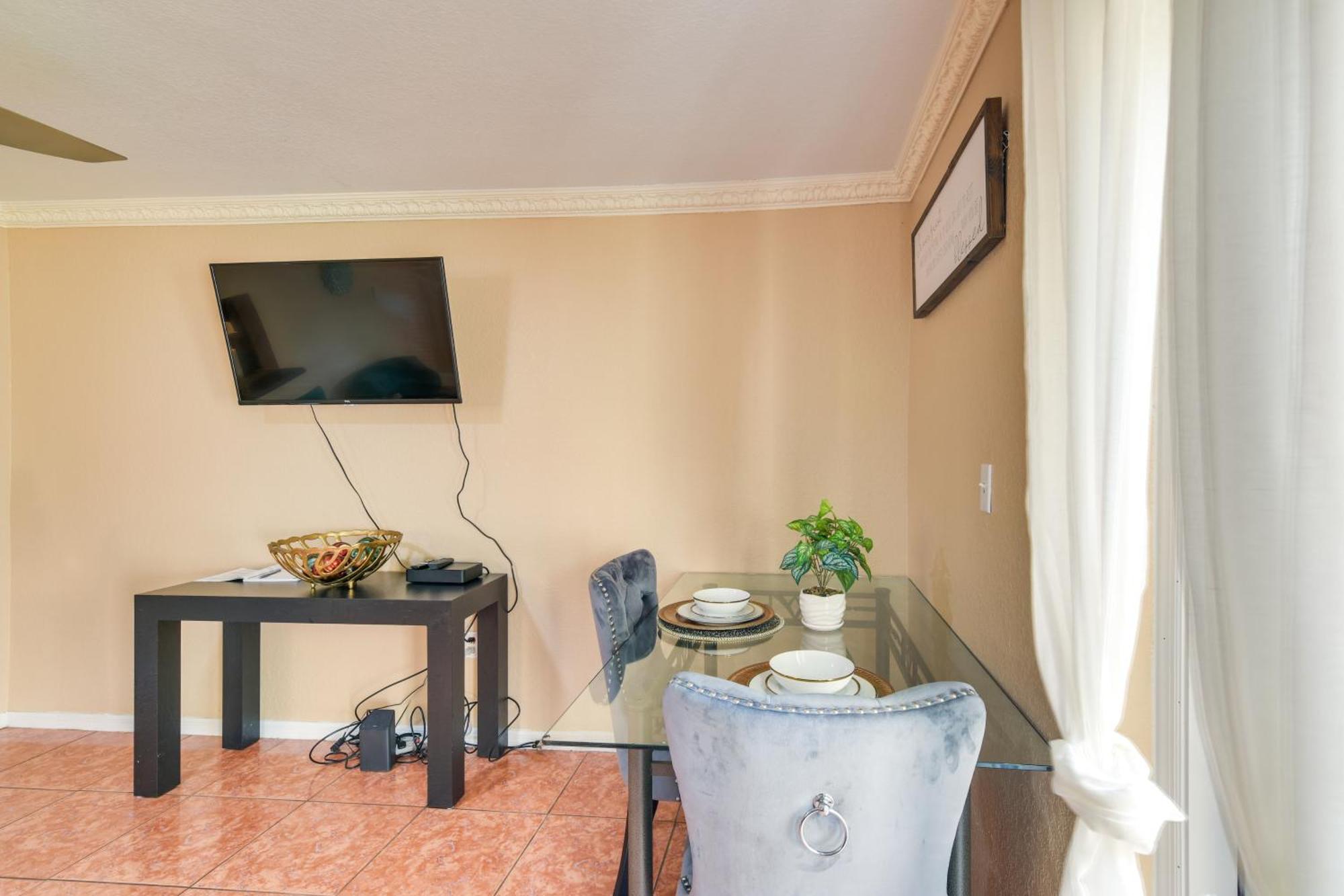 Opa-Locka Townhome, 15 Mi To Miami Beach! ภายนอก รูปภาพ