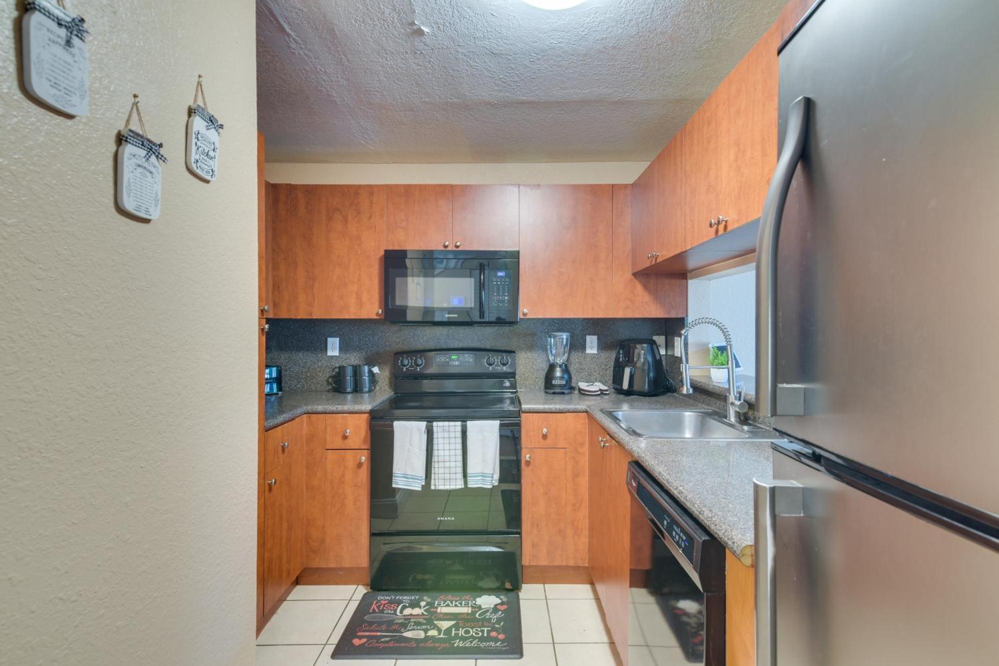 Opa-Locka Townhome, 15 Mi To Miami Beach! ภายนอก รูปภาพ