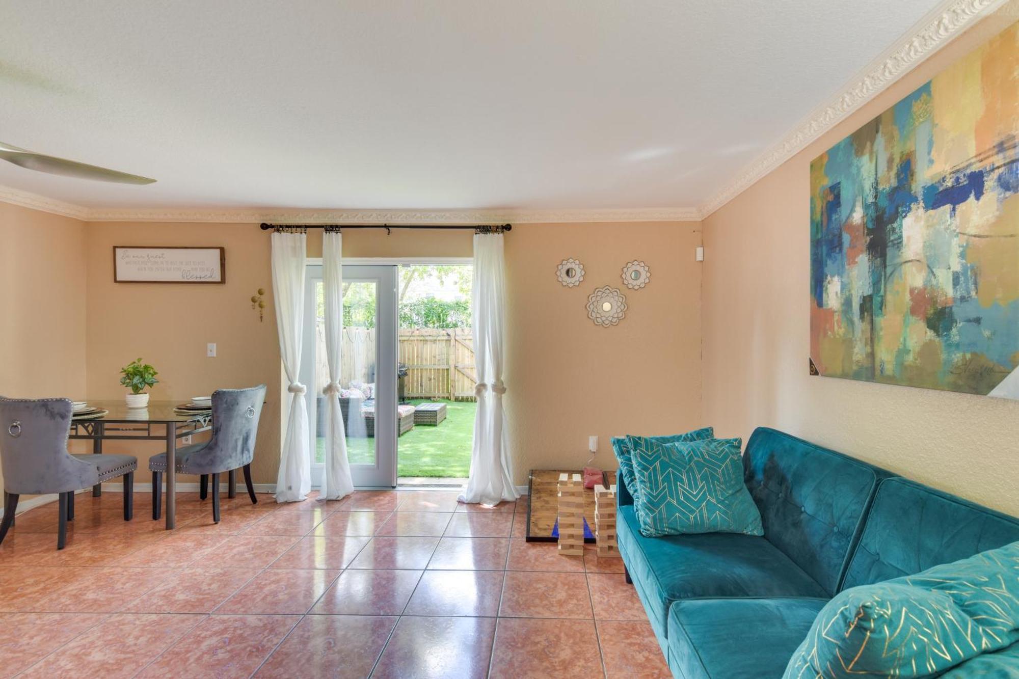 Opa-Locka Townhome, 15 Mi To Miami Beach! ภายนอก รูปภาพ